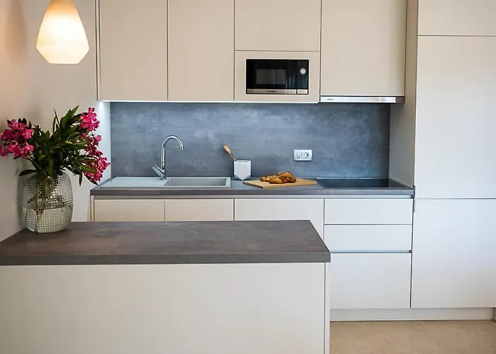 Adria شقة