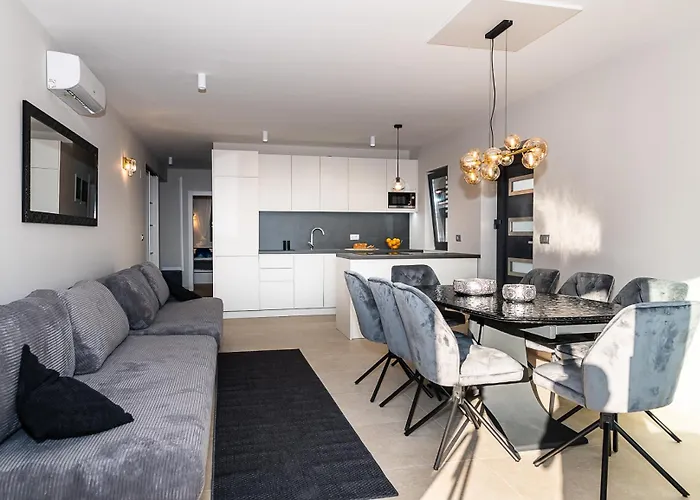 Adria * Novigrad Istria